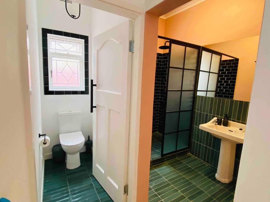 Casa Caprice - A 3 Bed Steps From The * Cape Town